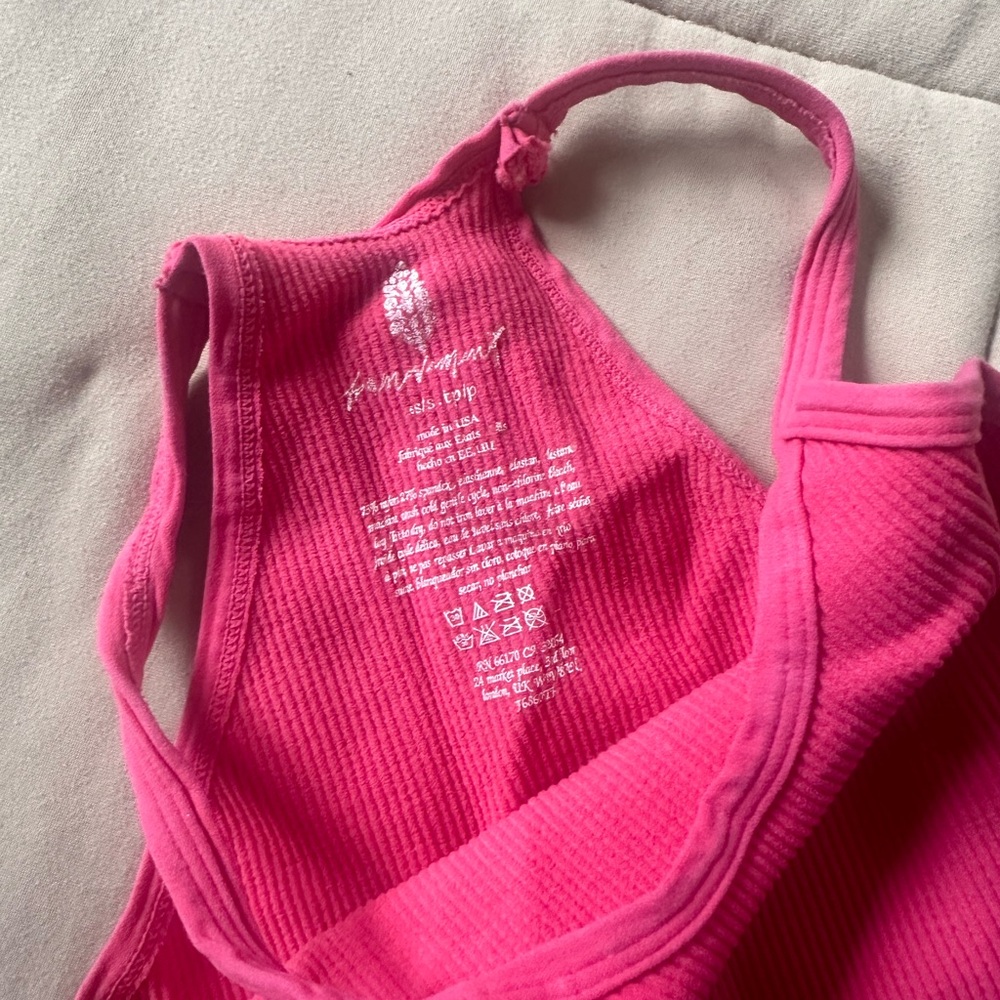 Pink Ribbed Tank Top - Picture 3 of 3